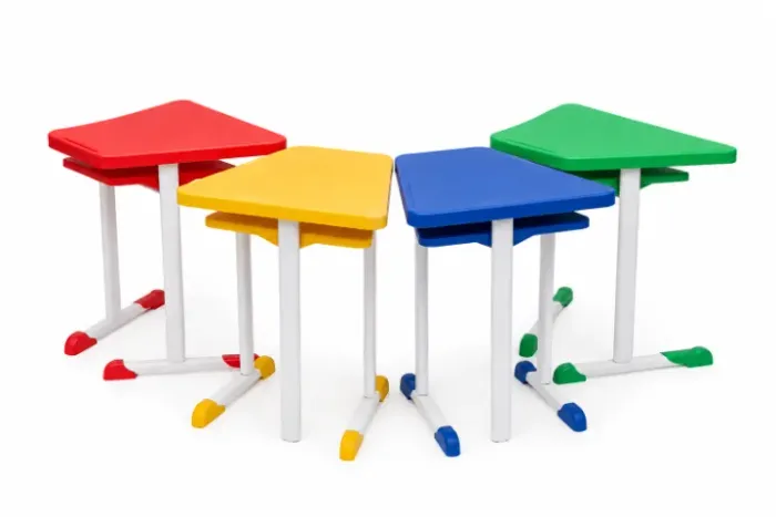 Mesa Infantil Hexagonal Com Porta Livro Colorida Resistente 42801