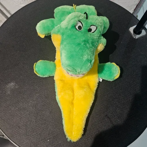 Jacaré de pelúcia com sons para cachorros