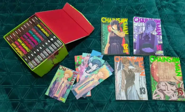Coleção de mangás Chainsaw man. Volumes 1 ao 15 + box.