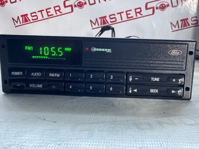 Auto radio e com Bluetooth original Ford na promoção só 999,99