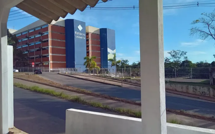 Alugo Casa Mobiliada em Frente à Estacio/Unimeta