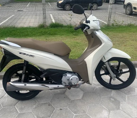 BIZ 125 BRANCA COM BEGE - CONSERVADA EM PERFEITO ESTADO