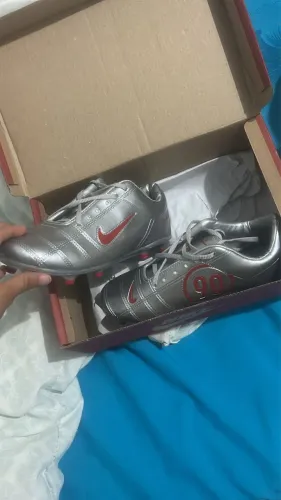 Vende-se chuteira da nike
