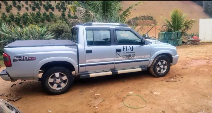 Chevrolet S10 Pick-up Exec. 2.8 4X4 CD TB Int.dies 2010