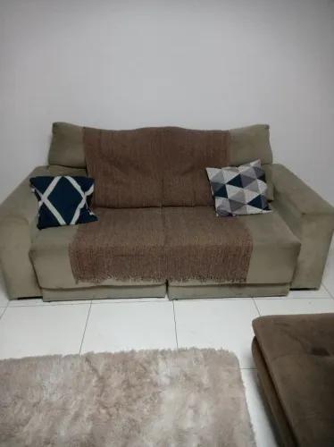 Sofá retrátil e reclinável usado