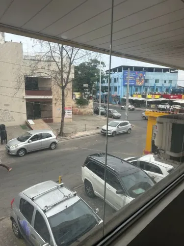 Alugo Sala Comercial no Itapuã Shopping.