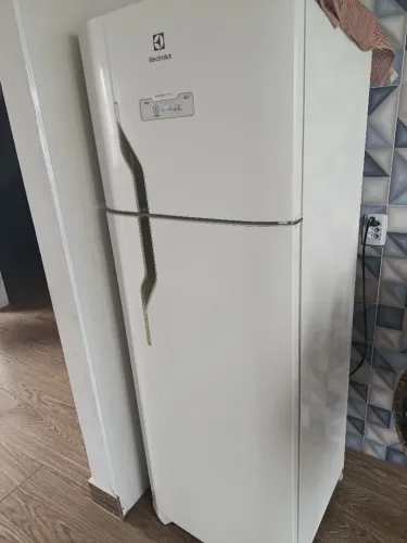 Geladeira Frost Free Electrolux