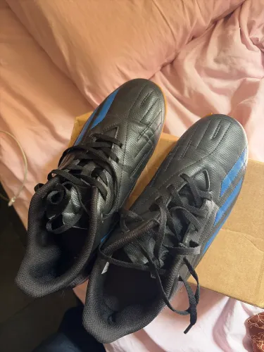 Chuteira Adidas 41