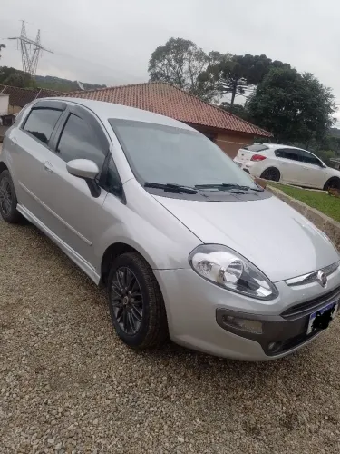 Fiat Punto Sporting 1.8 Flex 8v/16v 5P 2015