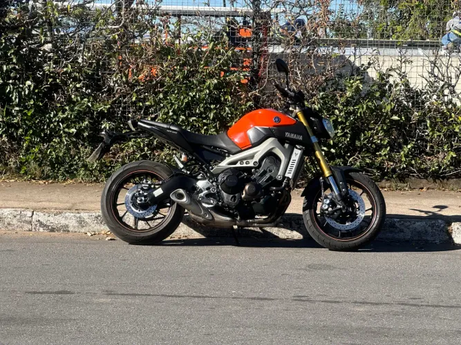 MT 09 2015 33.000 km