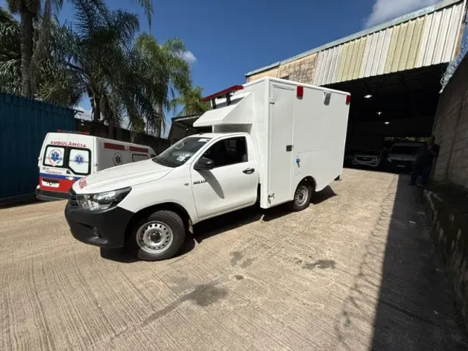 Toyota Hilux CD 4X4 2.8 Diesel Mec. 2025