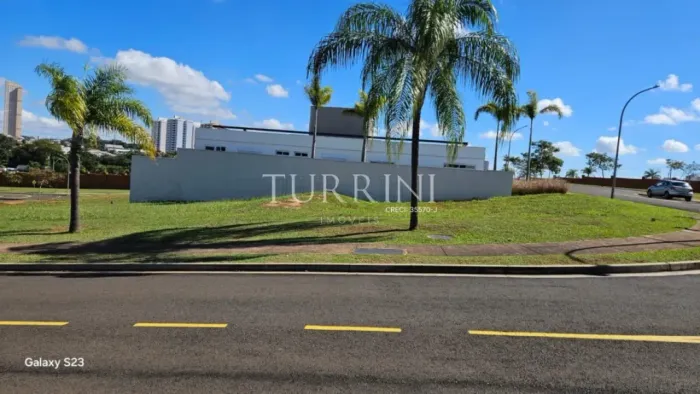 Terreno a venda no condomínio Alphaville em Bauru -SP.