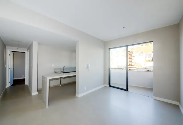 Città com varanda gourmet e garagem para locação