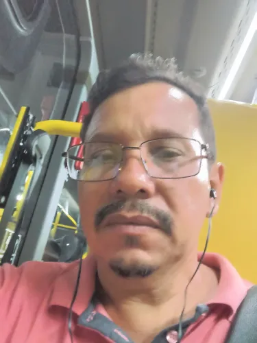 Faço limpeza de residência e lojas