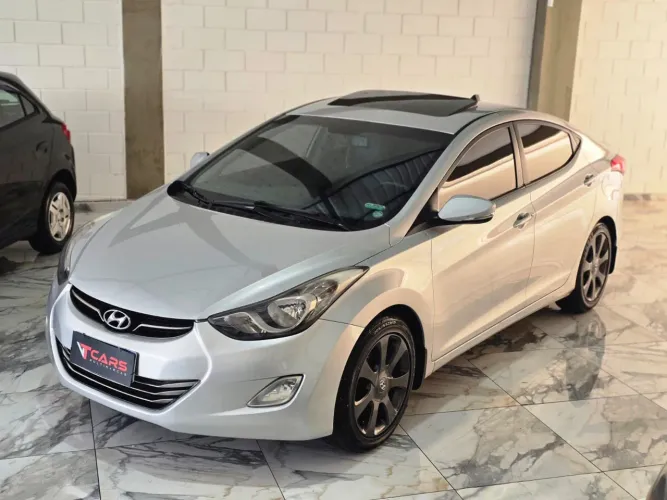 Hyundai Elantra GLS 1.8 16V Aut. 2012