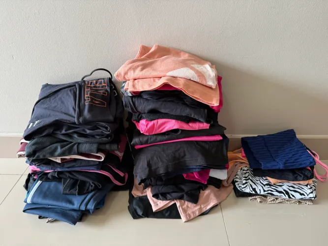 40 Peças femininas Adidas, Puma, NB, Lewis M