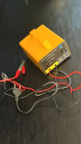 Carregador de bateria automotivo