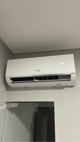 Ar-condicionado Springer Midea 9.000 BTUs Semi-novo - Excelente Estado