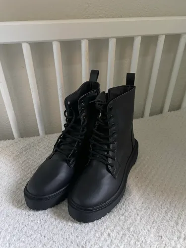 Bota preta