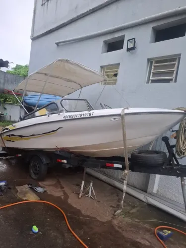 Vendo lancha 17 pés