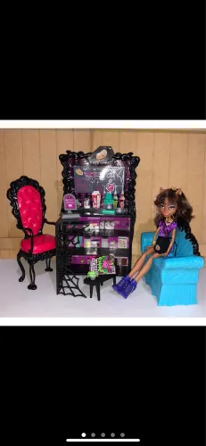 2011 Monster High~Coffin Bean & Clawdeen Wolf Doll Coffee House