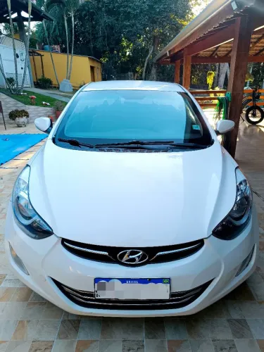 Hyundai Elantra GLS 1.8 16V Aut. 2013