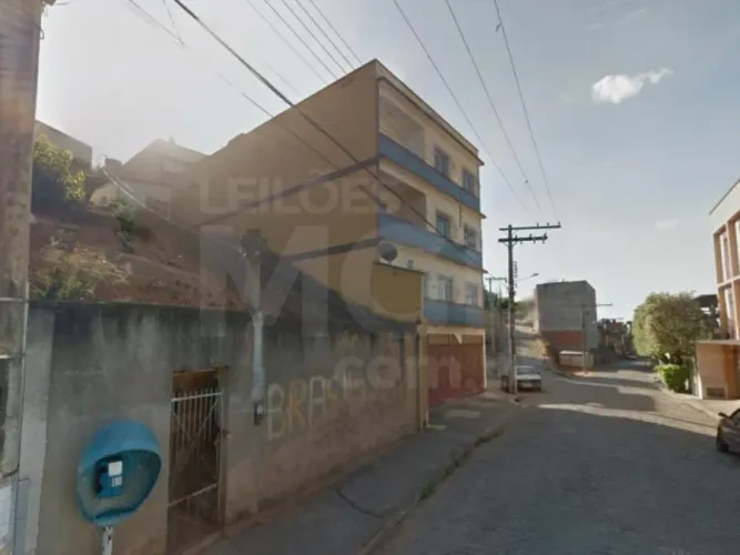 LEOPOLDINA/MG  [Fração ideal de 50% de 3/6 sobre] uma garagem coletiva no Edifício Monteir