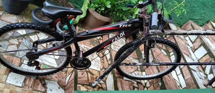 Bicicleta Caloi TRS aro 26 quadro de alumínio *96