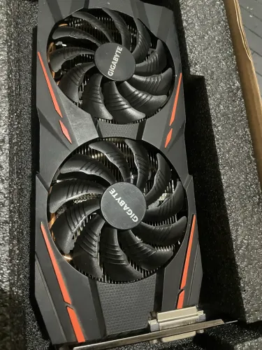 Placa de video Amd gigabyte