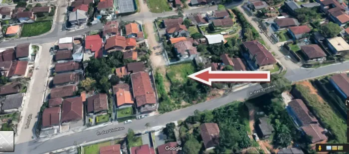 Lindo Terreno de esquina com 480m2 no Boa Vista