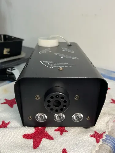 Máquina Fumaça *(110V)* 700w 3 Leds 