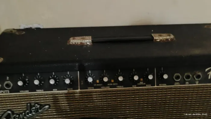 * Caixa de Som profissional Fender