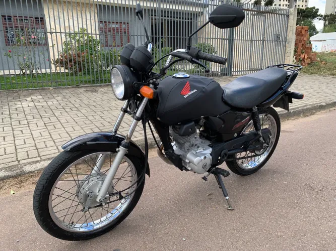 HONDA CG125 IMPECÁVEL COM BAÚ