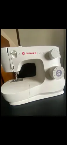 Máquina de costura singer 