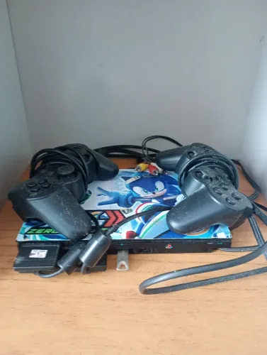 Playstation 2 com pendrive com mais de 20 jogos 