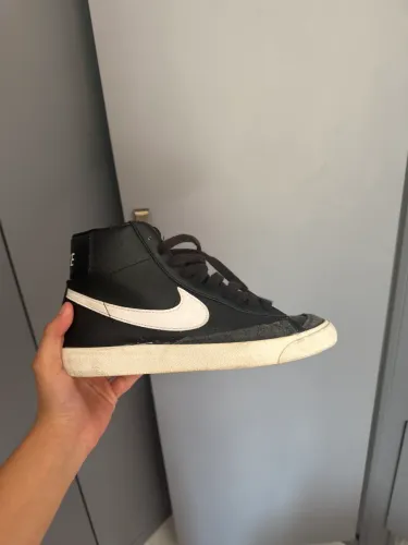 Nike SB Blazer mid 77?