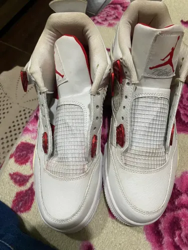 Jordan 4 Metálico n 43