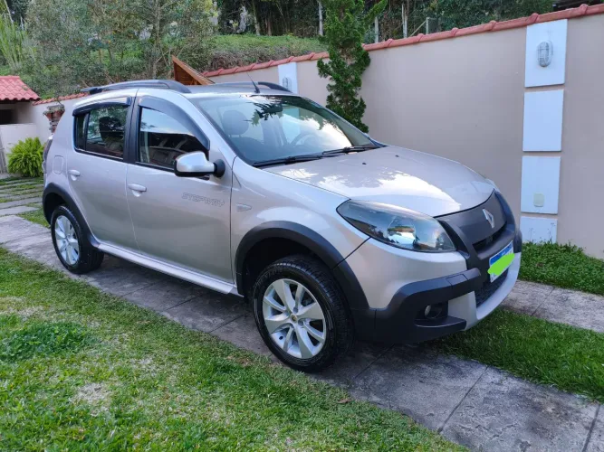 Renault Sandero Stepway Hi-power 1.6 8V 5P 2014