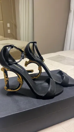 Sandália Dolce & Gabbana Original DG Baroque Salto Dourado