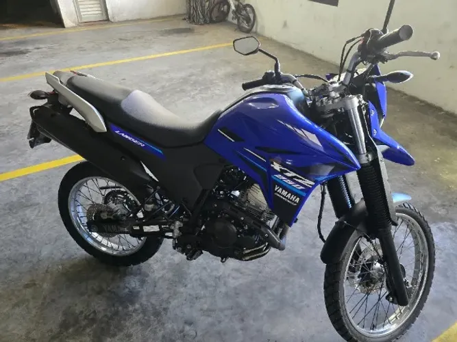Vendo moto xtz 250 lander nova *80