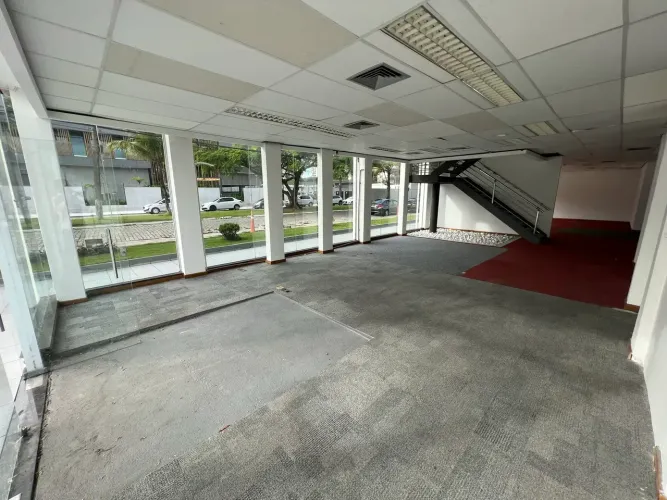 Imóvel para aluguel tem 600 metros quadrados em Barra da Tijuca - Rio de Janeiro - RJ