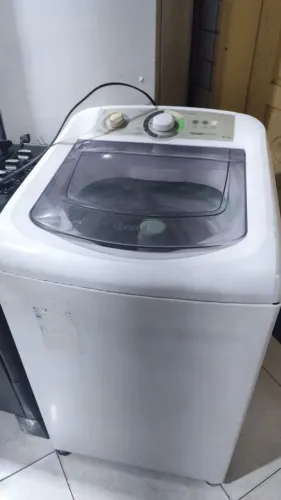 Máquina de lavar usada