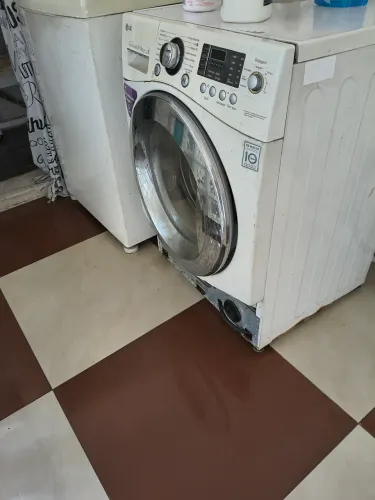 Máquina de lavar LG ( peças defeito)