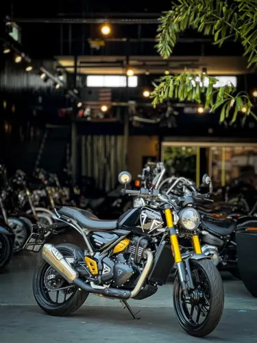 TRIUMPH SPEED 400
