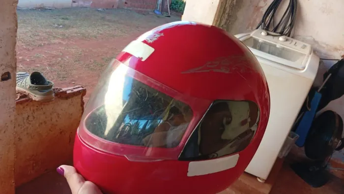 Vendo dois capacetes