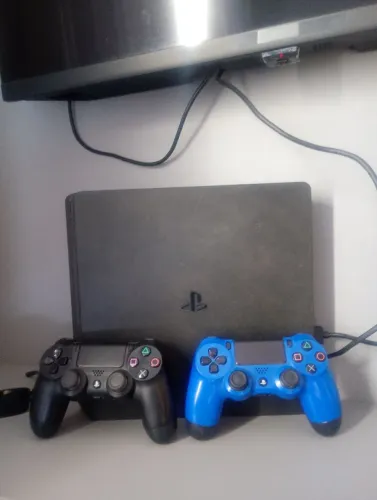 Vendo ps4 slim,em ótimo estado