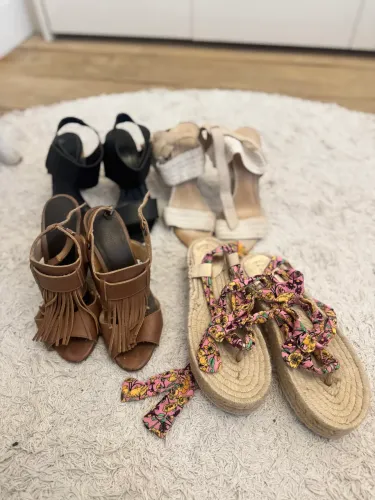 Super bazar especial luxo quatro pares de sapato 37
