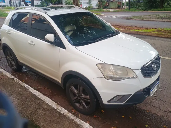 Vendo Korando 2011 o mais completo da categoria.