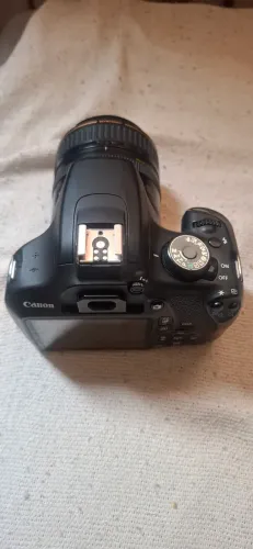 Camera canon t5 com lente 28 105 f3.5
