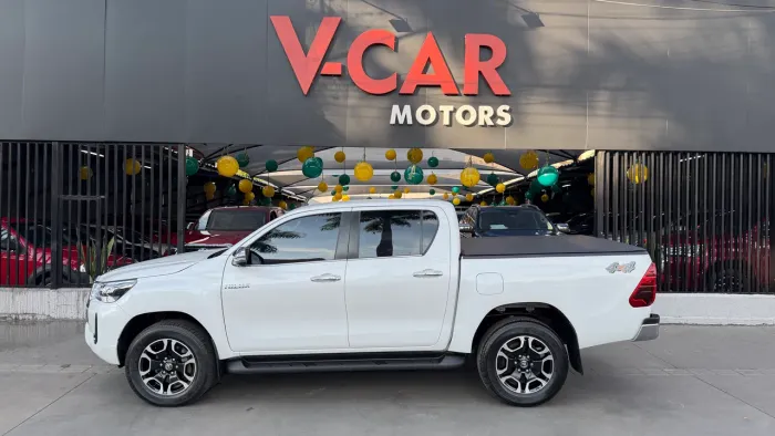 Toyota Hilux CD SRX 4X4 2.8 TDI 16V Diesel Aut. 2025